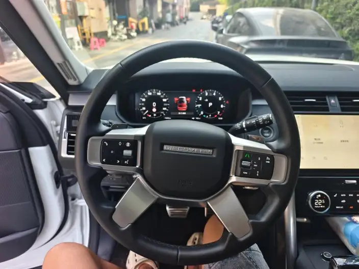 Land Rover Discovery 2024 Model 360PS R-Dynamic SE – фото 7
