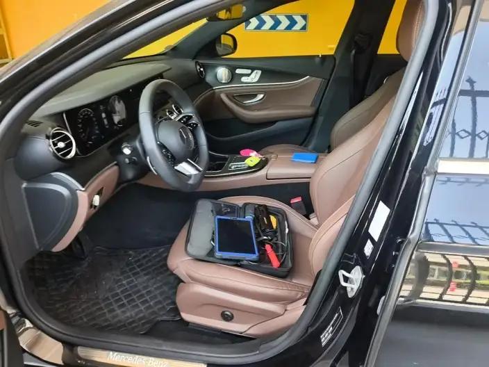 Mercedes-Benz E-Class 2023 Model Facelift E 300 L Luxury Model Sports sedan – фото 10