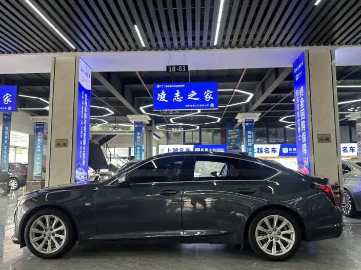 Cadillac CT5 2022 Model 28T Fashion Model – фото 4