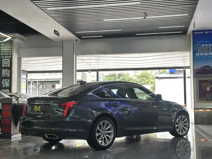Cadillac CT5 2022 Model 28T Fashion Model – фото 6