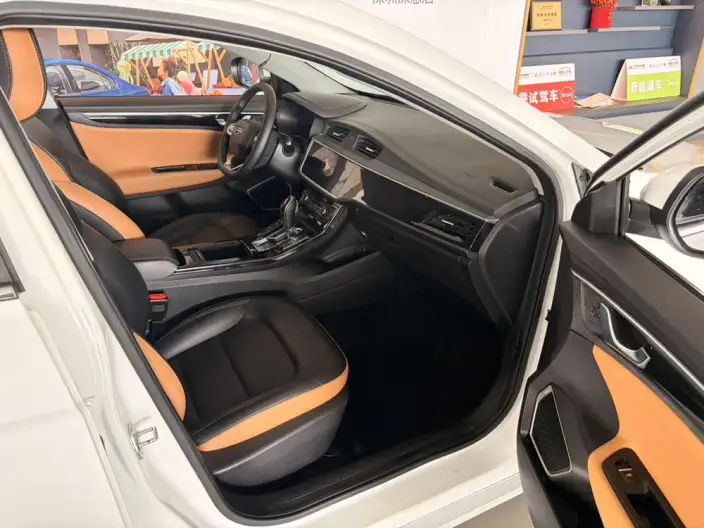 Geely Emgrand GL 2020 Model 1.4T CVT Luxury Model – фото 7