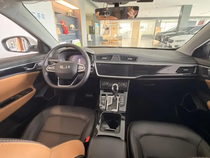 Geely Emgrand GL 2020 Model 1.4T CVT Luxury Model – фото 9