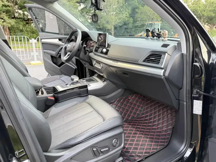Audi Q5L 2020 Model Facelift 40 TFSI Rong Xiang Fashion Model – фото 9