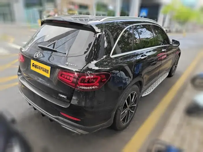 Mercedes-Benz GLC 2022 Model Facelift GLC 260 L 4MATIC Luxury Model – фото 2
