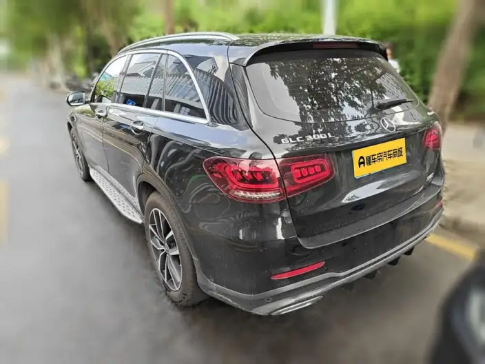Mercedes-Benz GLC 2022 Model Facelift GLC 260 L 4MATIC Luxury Model – фото 4