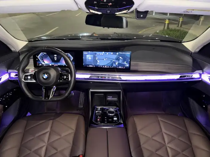 BMW 7 Series 2023 Model 735Li M Sports Set – фото 6