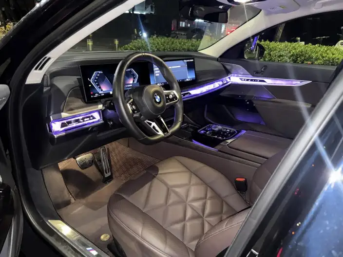 BMW 7 Series 2023 Model 735Li M Sports Set – фото 8