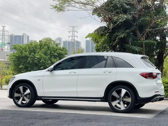 Mercedes-Benz GLC 2022 Model Facelift GLC 300 L 4MATIC Dynamic Model Collector Edition – фото 4