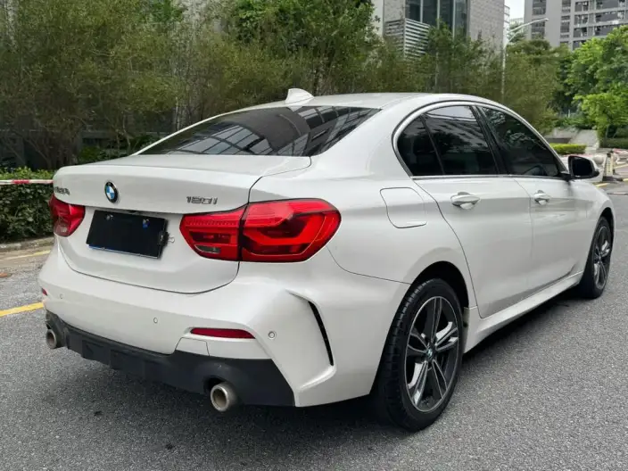 BMW 1 Series 2023 Model 120i M Sports Edition – фото 6
