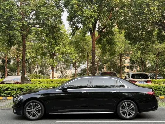 Mercedes-Benz E-Class 2021 Model E 260 L sedan – фото 4