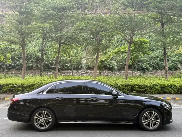 Mercedes-Benz E-Class 2021 Model E 260 L sedan – фото 8