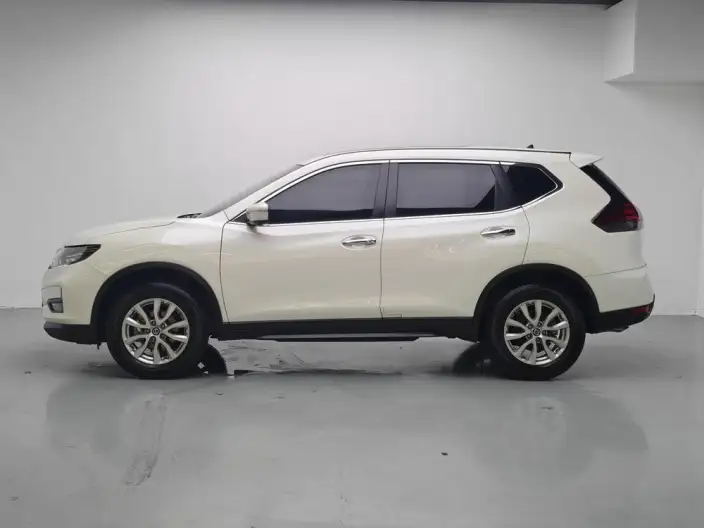 Nissan X-Trail 2022 Model 2.0L 2WD Smart Connect Premium – фото 4