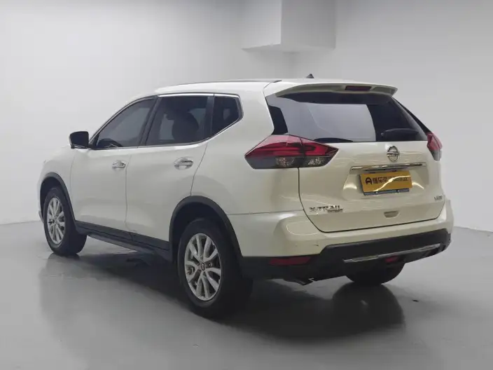 Nissan X-Trail 2022 Model 2.0L 2WD Smart Connect Premium – фото 5