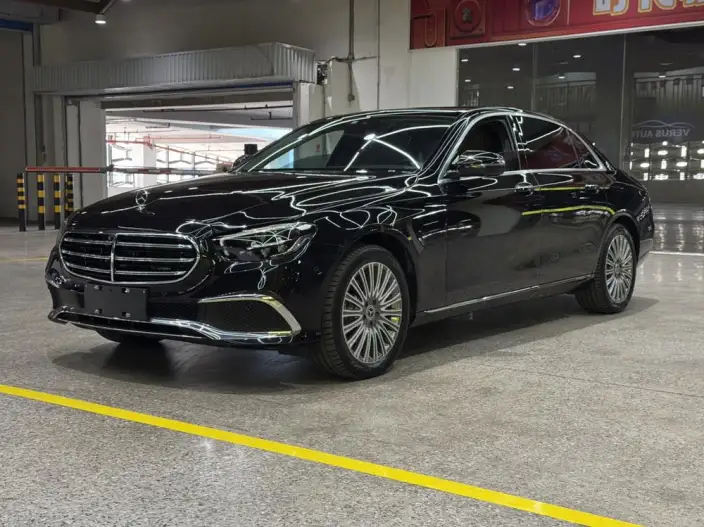 Mercedes-Benz E-Class 2022 Model E 300 L Luxury Model sedan – фото 1