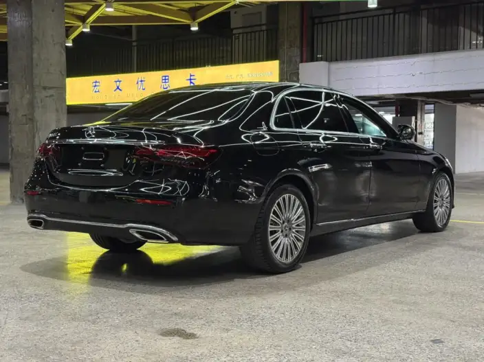 Mercedes-Benz E-Class 2022 Model E 300 L Luxury Model sedan – фото 6