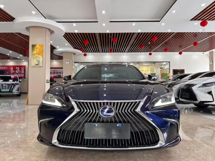 Lexus ES 2020 Model 300h Superior Edition China VI – фото 2