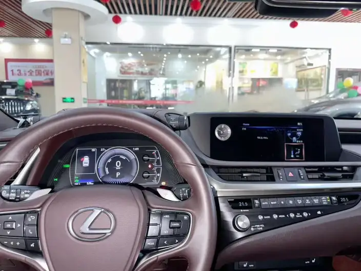 Lexus ES 2020 Model 300h Superior Edition China VI – фото 9