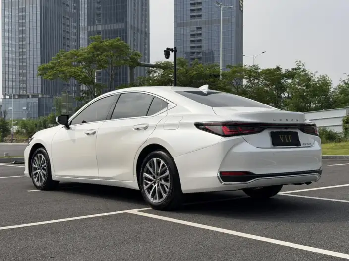 Lexus ES 2025 Model 200 Premium – фото 5