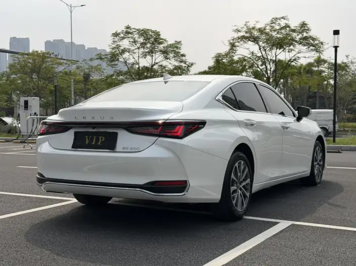 Lexus ES 2025 Model 200 Premium – фото 7