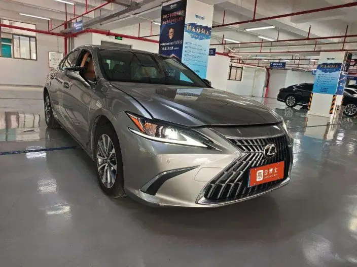 Lexus ES 2021 Model 200 Superior Edition – фото 2