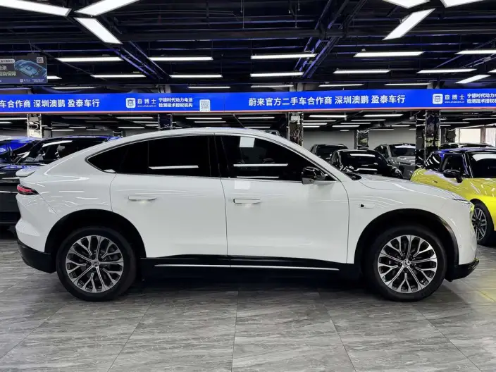 NIO EC6 2024 Model 75kWh – фото 7