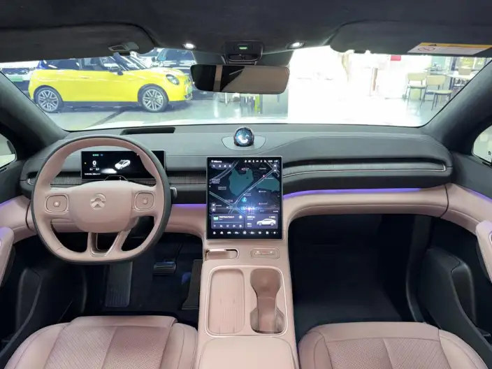 NIO EC6 2024 Model 75kWh – фото 9