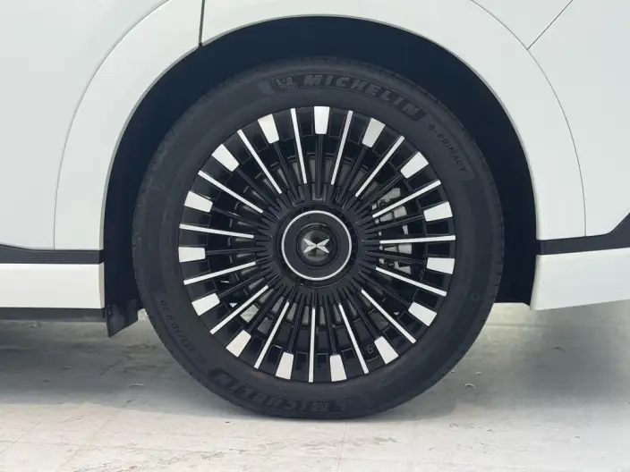 XPeng X9 2025 Model EV 740 Ultra-long Endurance Max – фото 9