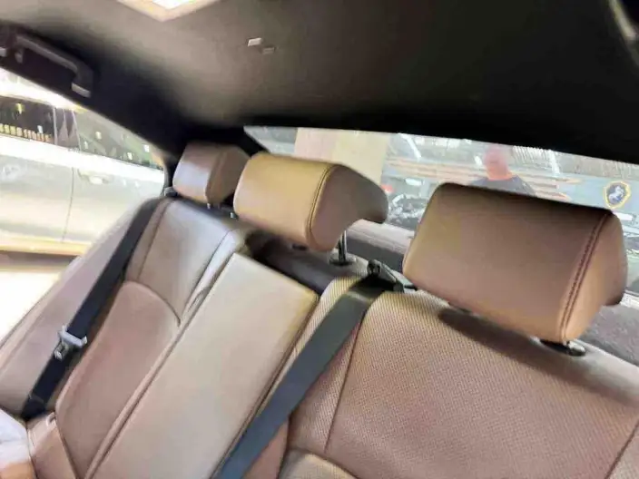 Lexus ES 2022 Model 300h Premium – фото 7