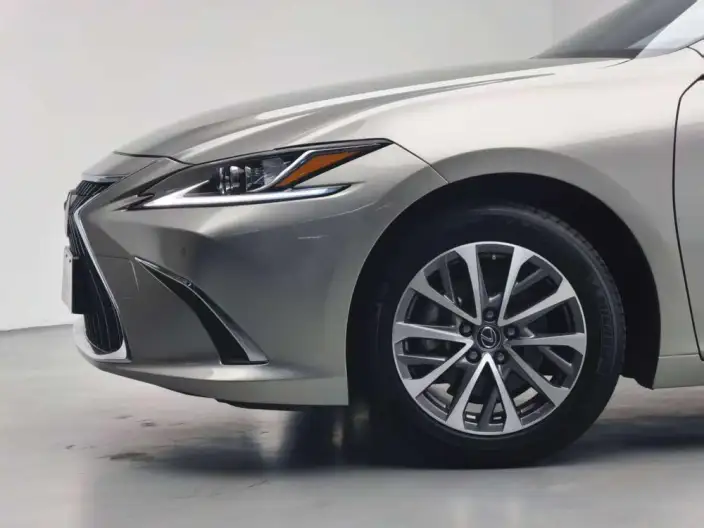 Lexus ES 2021 Model 200 Superior Edition – фото 5
