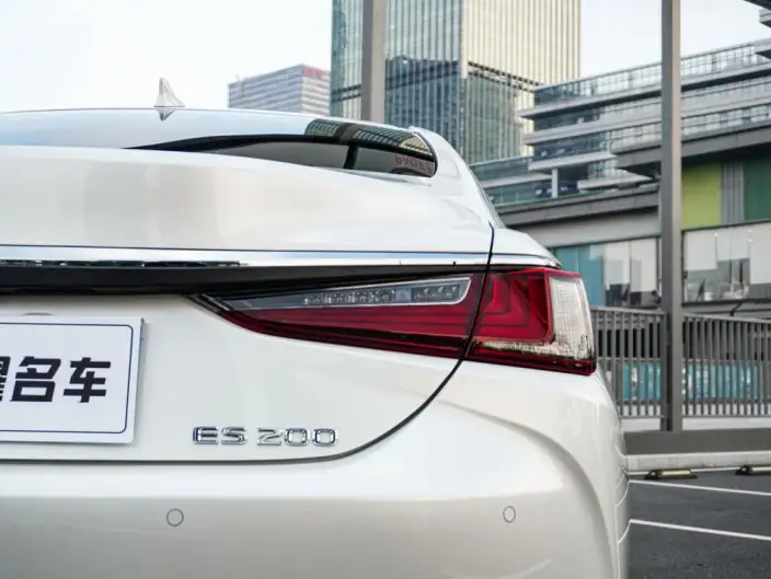 Lexus ES 2024 Model 200 Premium – фото 7
