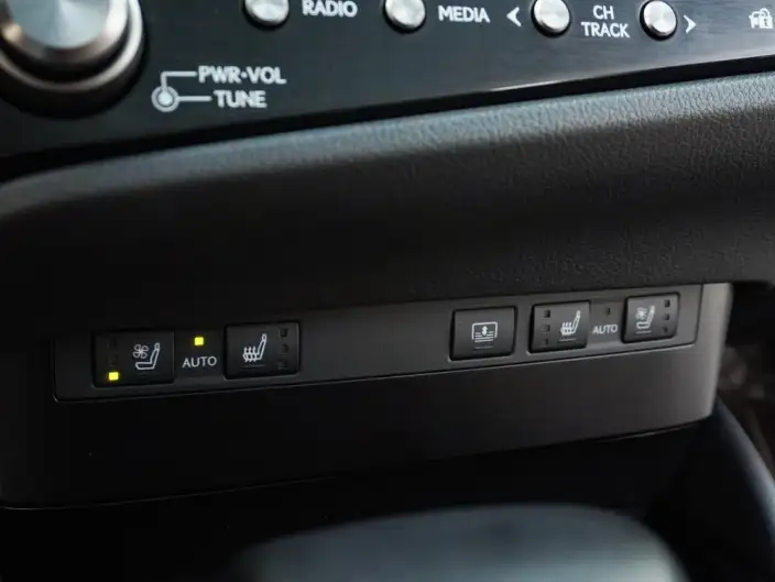 Lexus ES 2024 Model 200 Premium – фото 9