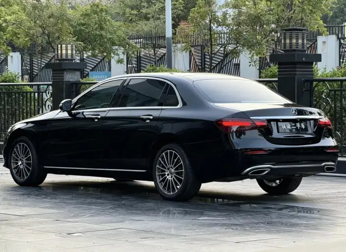 Mercedes-Benz E-Class 2023 Model Facelift E 260 L sedan – фото 4