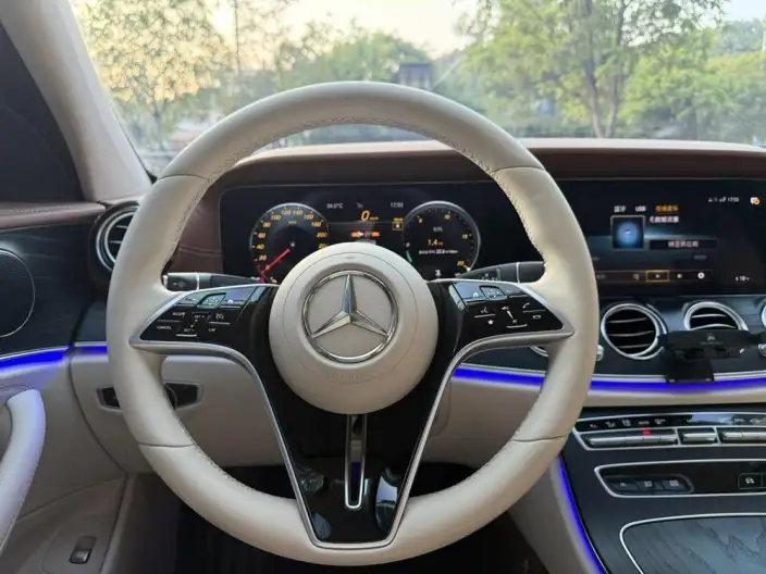 Mercedes-Benz E-Class 2023 Model Facelift E 260 L sedan – фото 8