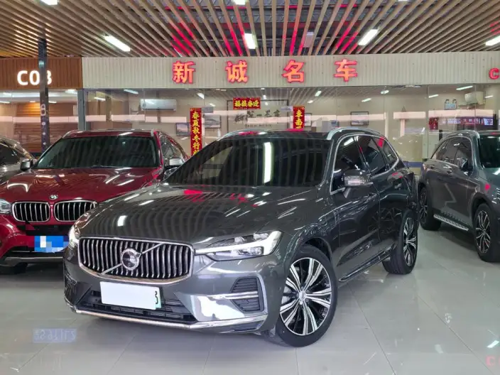 Volvo XC60 PHEV 2022 Model T8 4WD Smart Elegance Deluxe Edition – фото 1