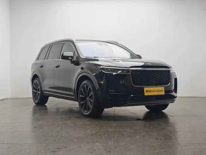 Li Auto ONE 2021 Model Extended Range 6 seat Edition – фото 3