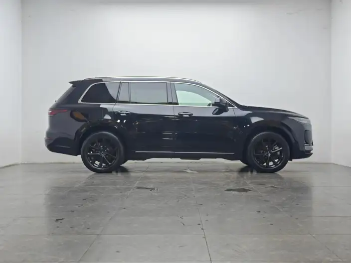 Li Auto ONE 2021 Model Extended Range 6 seat Edition – фото 8