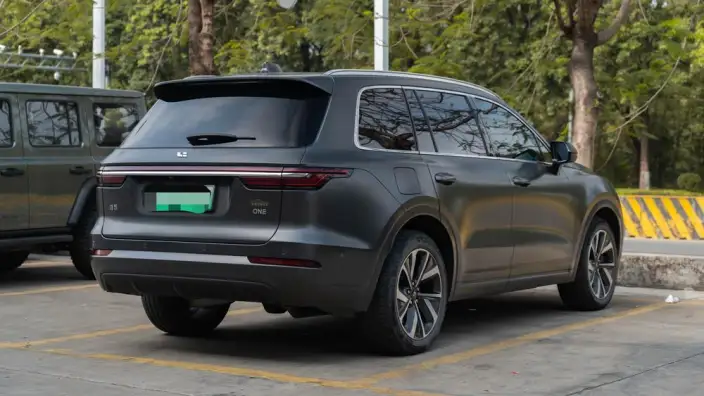 Li Auto ONE 2021 Model Extended Range 6 seat Edition – фото 6