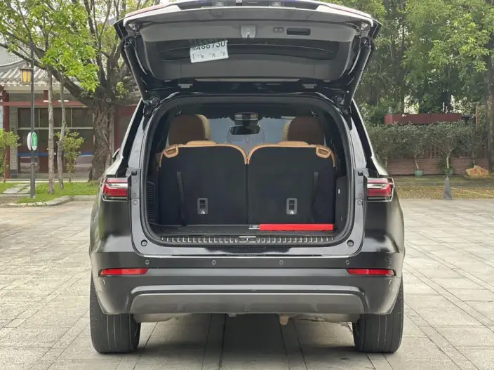 Li Auto ONE 2020 Model Extended Range 6 seat Edition – фото 6
