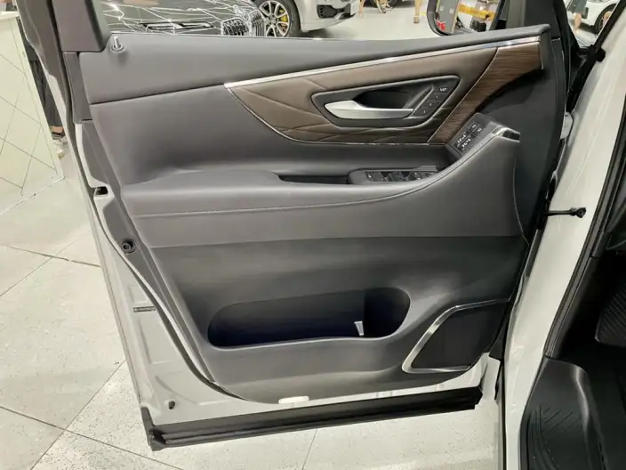 Elfa 2023 Model 2.5L Intelligent Hybrid 4WD Premium – фото 7