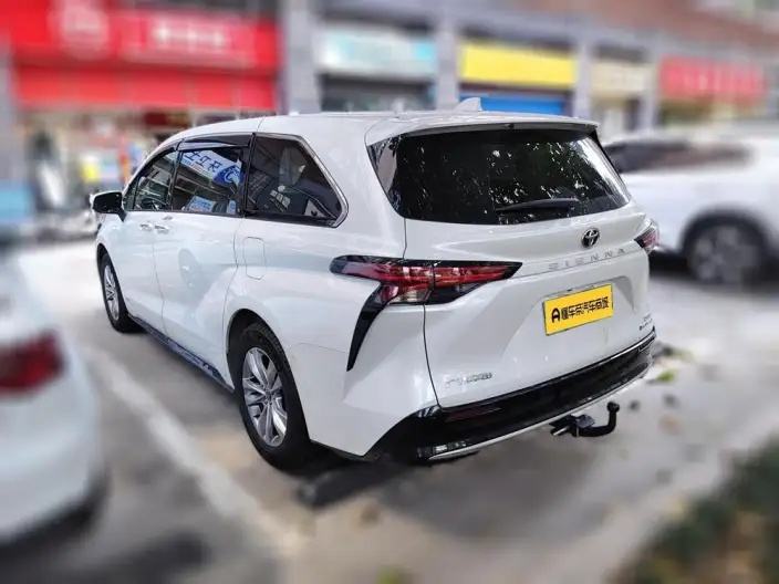 Toyota Sienna 2024 Model Hybrid 2.5L 4WD Premium Edition – фото 4