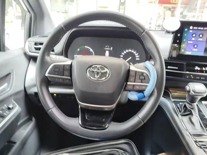Toyota Sienna 2024 Model Hybrid 2.5L 4WD Premium Edition – фото 7
