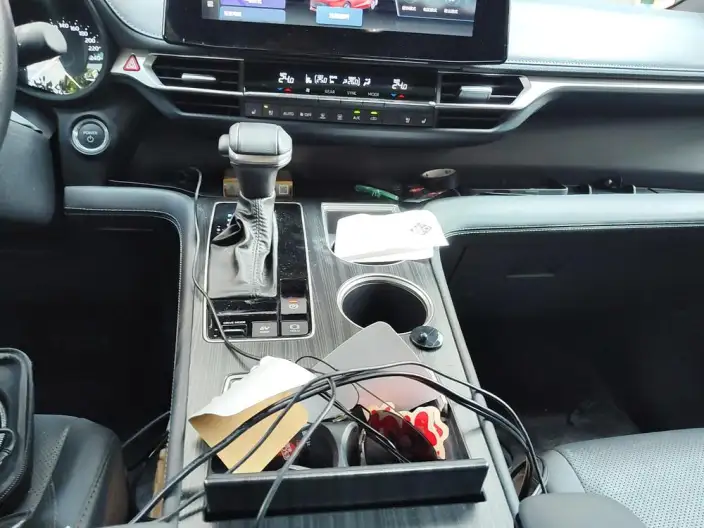 Toyota Sienna 2024 Model Hybrid 2.5L 4WD Premium Edition – фото 9
