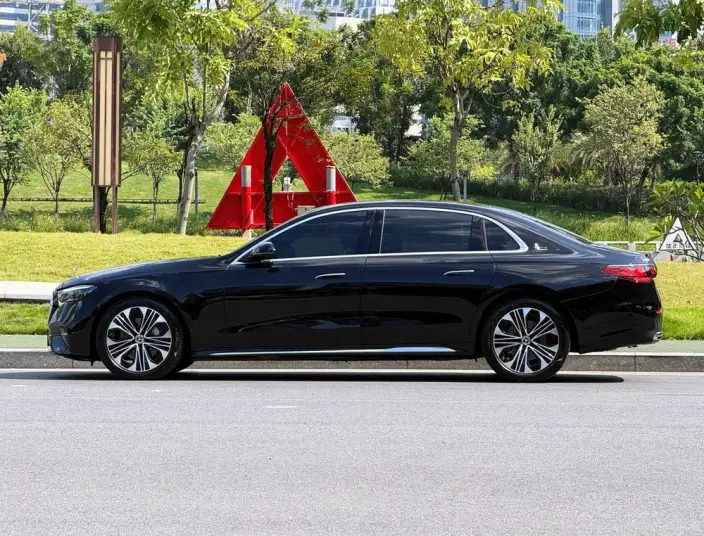 Mercedes-Benz E-Class 2025 Model E 300 L Luxury Model sedan – фото 4