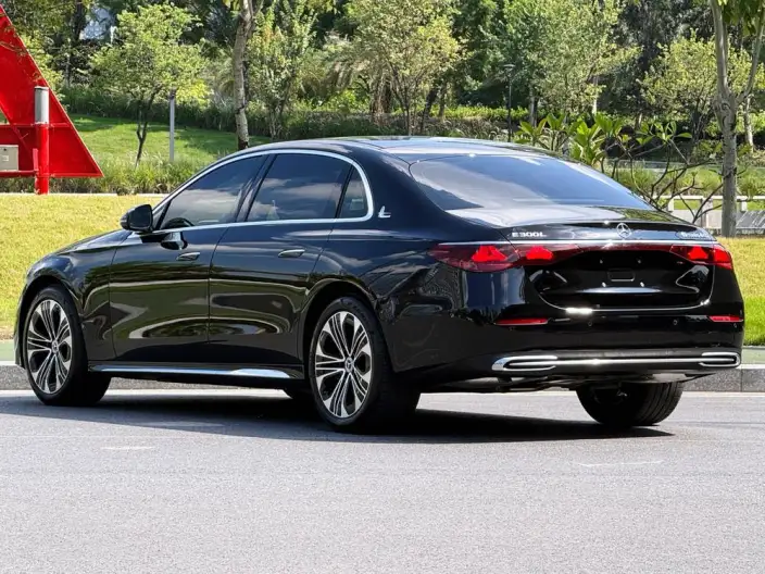 Mercedes-Benz E-Class 2025 Model E 300 L Luxury Model sedan – фото 5