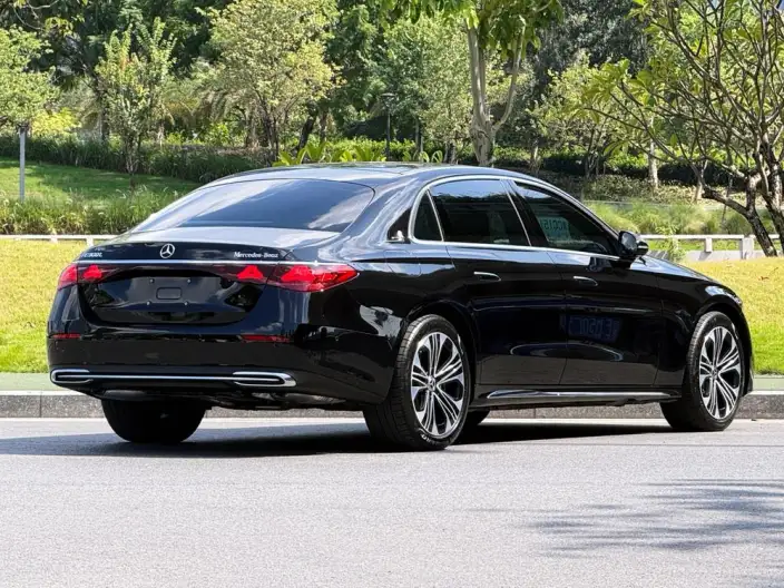 Mercedes-Benz E-Class 2025 Model E 300 L Luxury Model sedan – фото 7