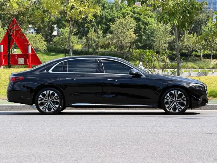 Mercedes-Benz E-Class 2025 Model E 300 L Luxury Model sedan – фото 8