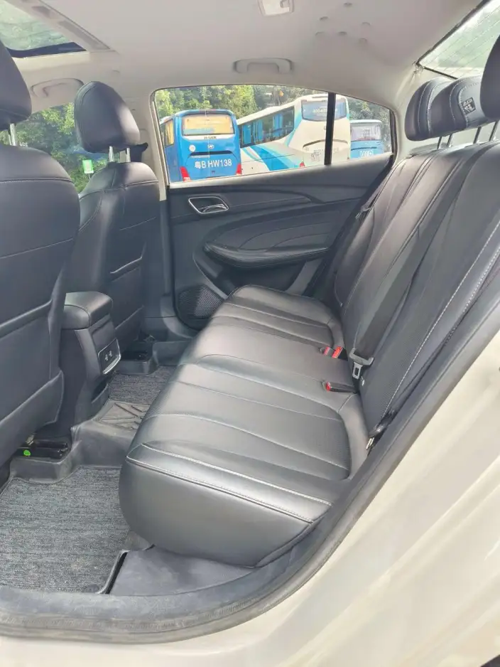 Roewe i5 2020 Model 1.5L Automatic 4G Connected Luxury Ultimate Edition – фото 8
