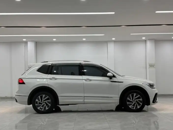 Volkswagen Tiguan L PHEV 2022 Model 430PHEV Plug-in hybrid Premium Edition – фото 8