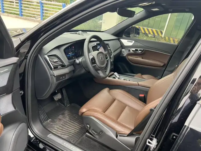 Volvo XC90 PHEV 2025 Model E Drive Hybrid T8 Long Battery Life Pro Smart Prestige Deluxe Edition 7 seat – фото 9