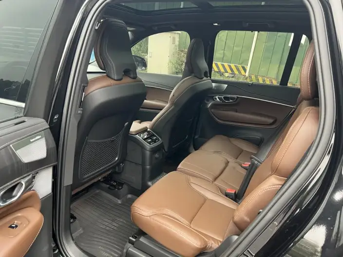 Volvo XC90 PHEV 2025 Model E Drive Hybrid T8 Long Battery Life Pro Smart Prestige Deluxe Edition 7 seat – фото 10